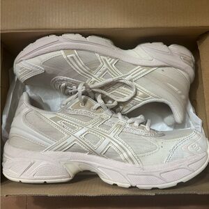 ASICS